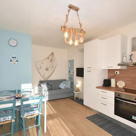 Amapola - Bilocale In Zona Mare Con Clima E Posto Auto Apartamento *